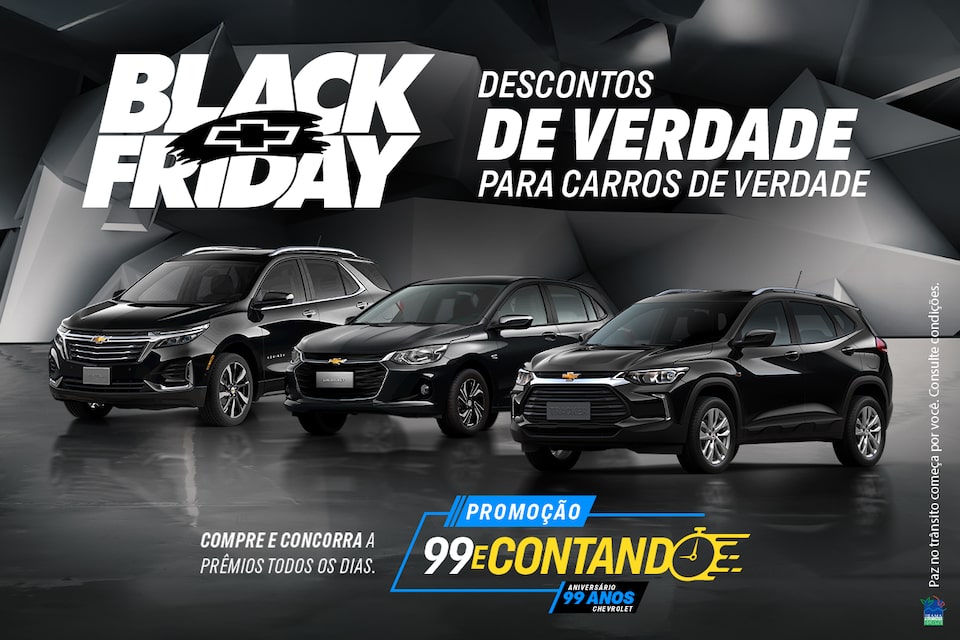 Três SUVs Chevrolet pretos em um showroom com texto promocional da Black Friday oferecendo descontos reais em carros reais.